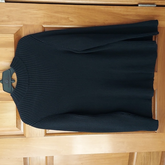 • Croft & Barrow Women's 1X Black Quilted and Sweater Zip-Up Cardigan, Like New - Picture 5 of 10